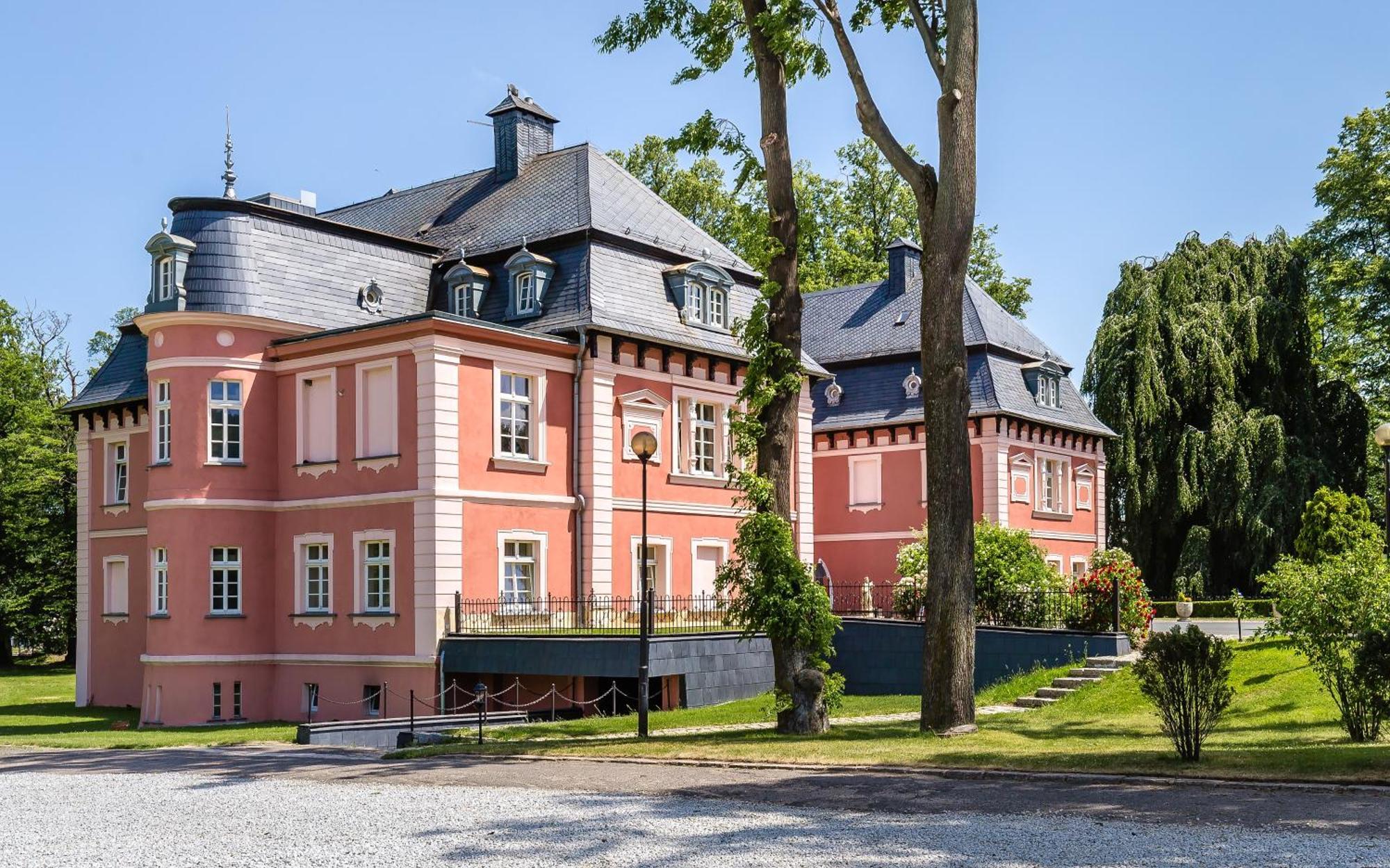 Palac Spiz Milkow Kolo Karpacza Exterior photo